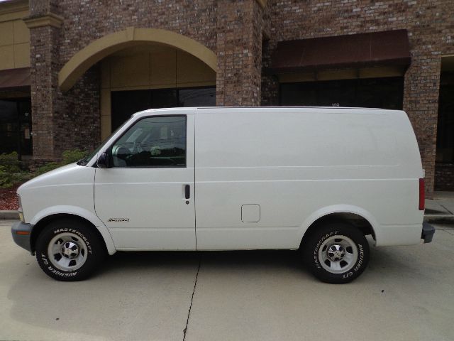 Chevrolet Astro 2002 photo 1