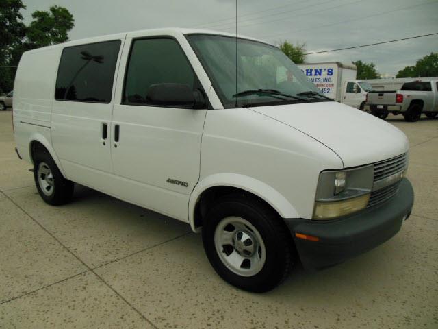 Chevrolet Astro 2002 photo 2