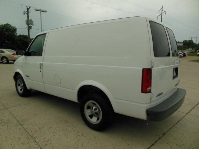 Chevrolet Astro 2002 photo 4