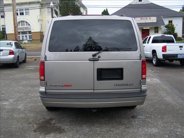 Chevrolet Astro 2003 photo 4