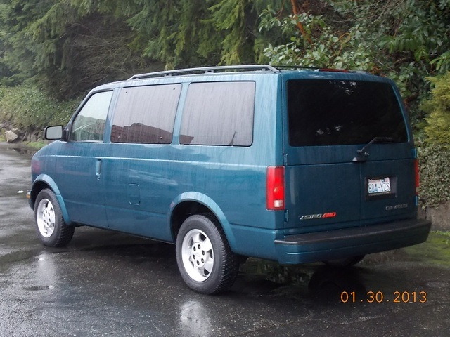 Chevrolet Astro 2003 photo 2