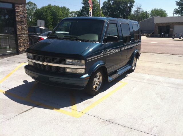 Chevrolet Astro 2003 photo 12