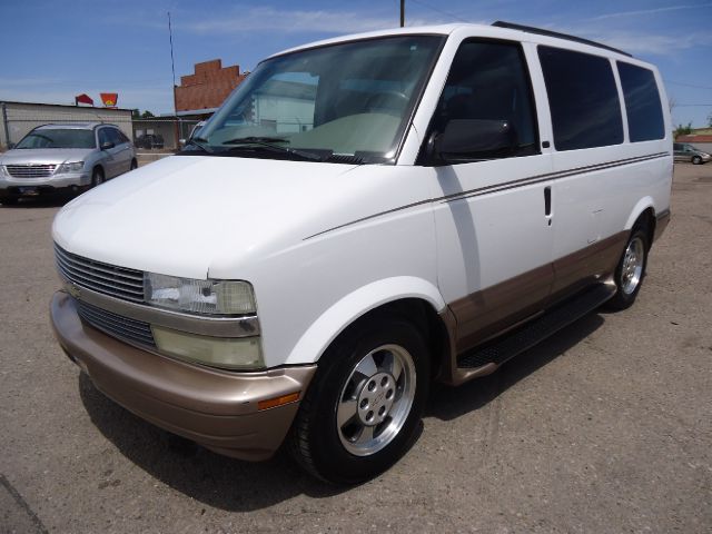 Chevrolet Astro 2003 photo 3