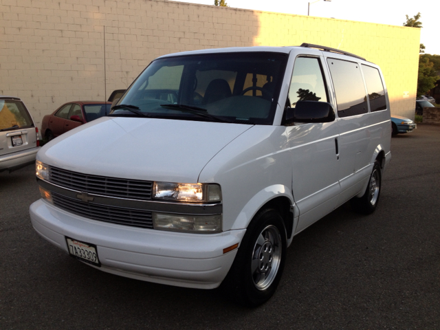 Chevrolet Astro 2003 photo 1