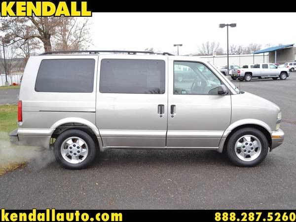 Chevrolet Astro 2003 photo 3