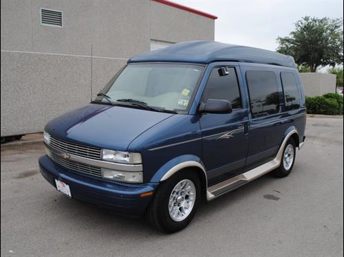 Chevrolet Astro 2003 photo 2