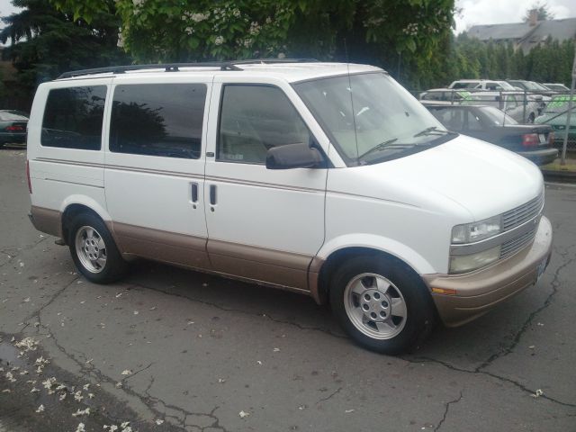 Chevrolet Astro 2003 photo 3