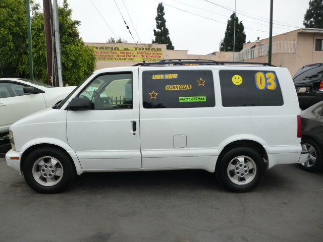 Chevrolet Astro 2003 photo 14