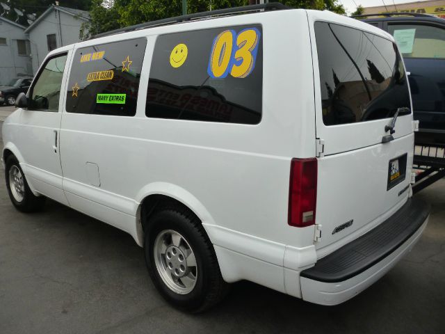 Chevrolet Astro 2003 photo 5