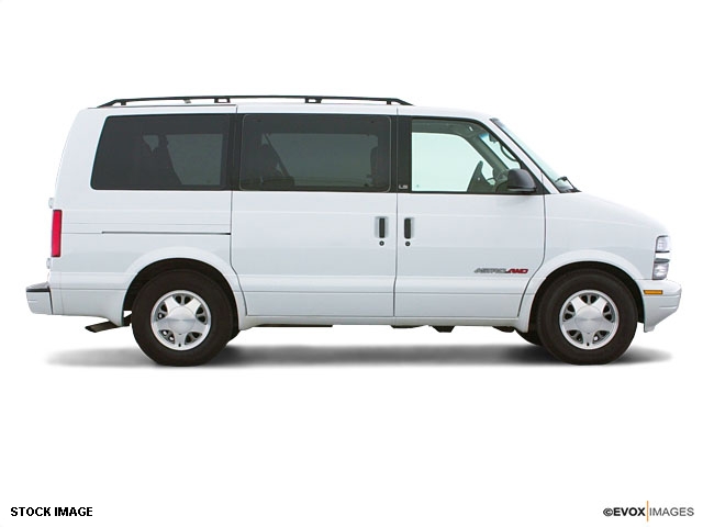 Chevrolet Astro 2003 photo 3