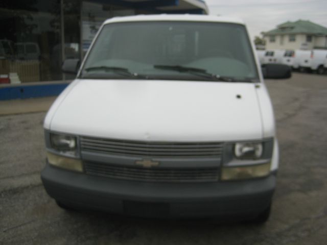 Chevrolet Astro 2003 photo 1