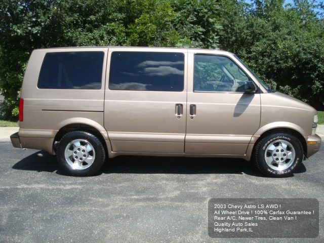 Chevrolet Astro 2003 photo 3