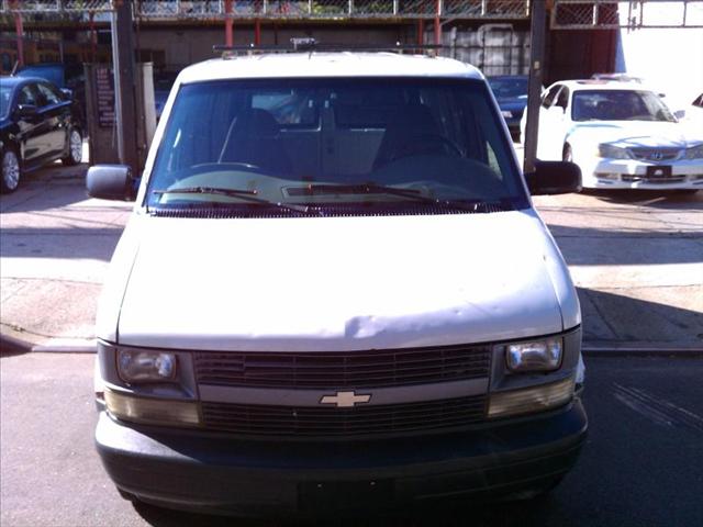 Chevrolet Astro 2003 photo 1