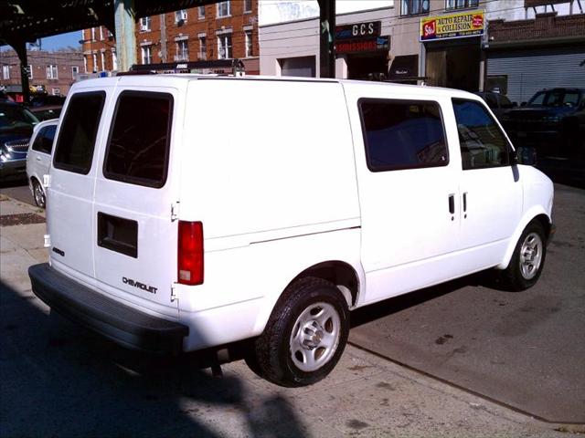 Chevrolet Astro 2003 photo 4