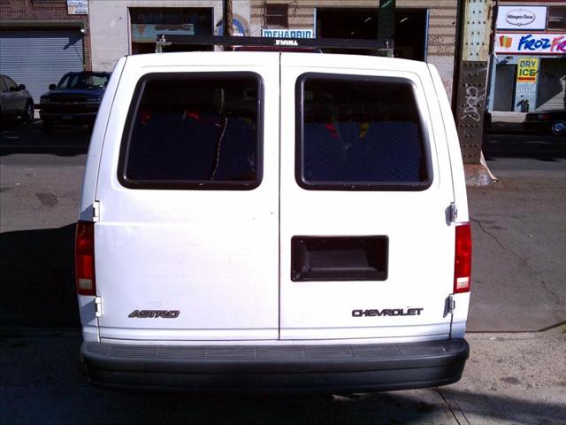 Chevrolet Astro 2003 photo 5