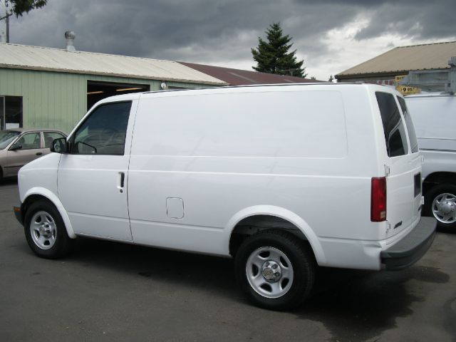 Chevrolet Astro SL AWD CVT Leatherroof Cargo Van