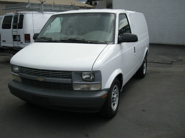 Chevrolet Astro 2003 photo 1