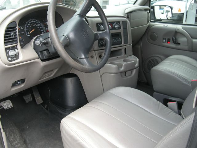 Chevrolet Astro 2003 photo 3