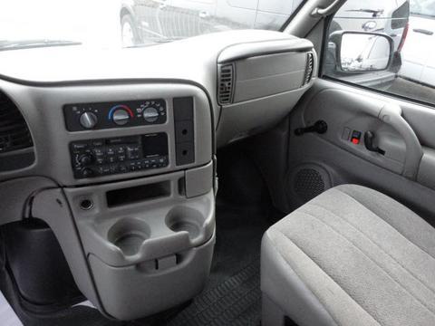 Chevrolet Astro 2003 photo 3