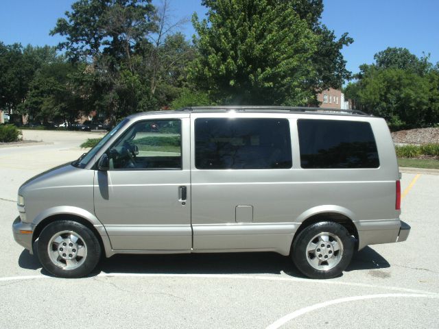 Chevrolet Astro 2003 photo 4