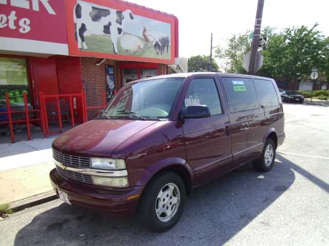 Chevrolet Astro 2004 photo 2