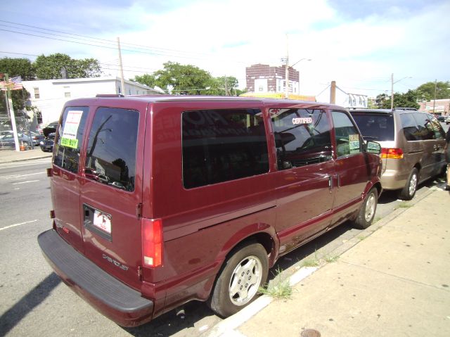 Chevrolet Astro 2004 photo 4