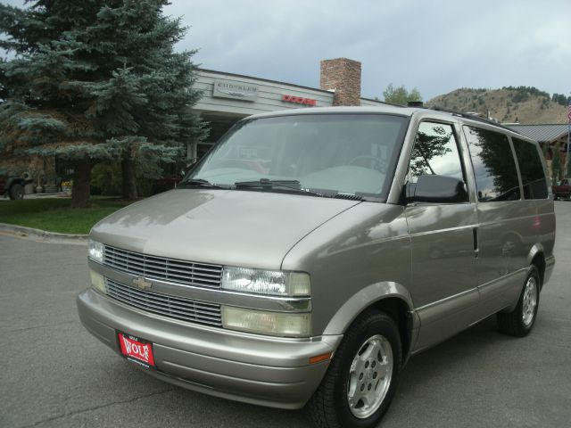 Chevrolet Astro 2004 photo 1