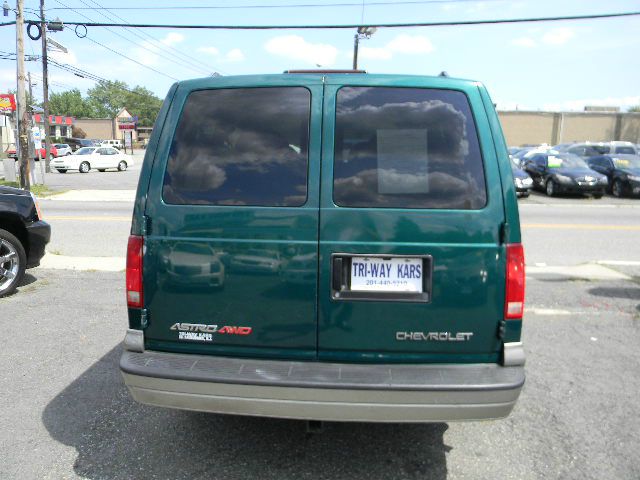 Chevrolet Astro 2004 photo 4