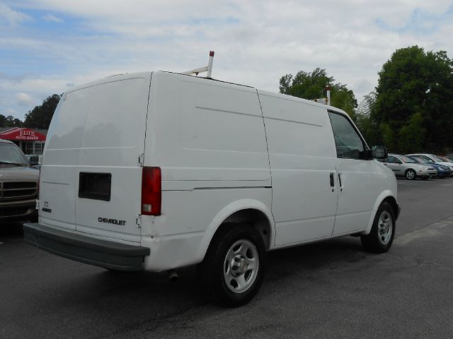 Chevrolet Astro 2004 photo 9