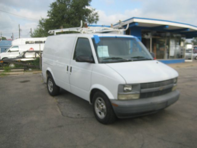 Chevrolet Astro 2004 photo 3