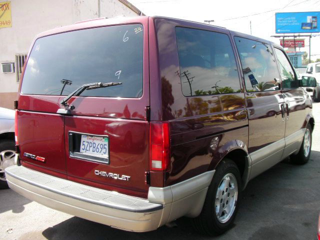 Chevrolet Astro 2005 photo 2