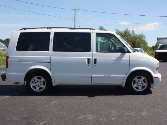 Chevrolet Astro 2005 photo 2