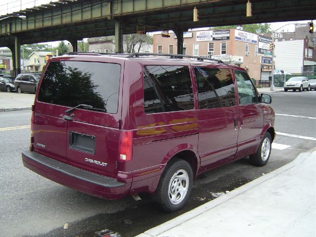 Chevrolet Astro 2005 photo 2