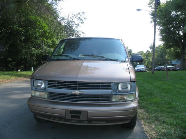 Chevrolet Astro 2005 photo 2