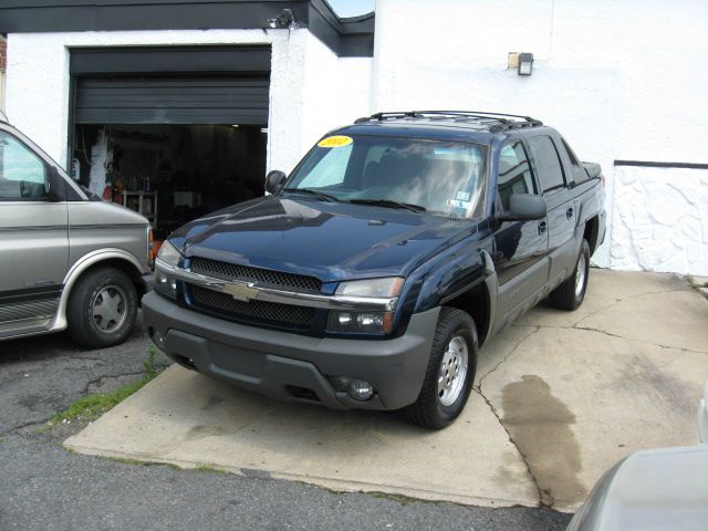 Chevrolet Avalanche C350 4dr Sdn 3.5L Sport RWD Sedan Pickup Truck