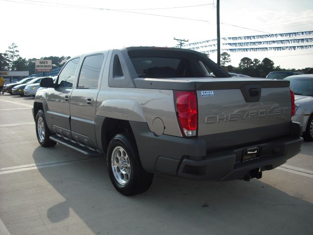 Chevrolet Avalanche 2002 photo 2