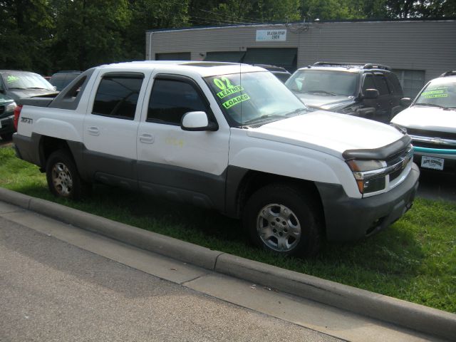 Chevrolet Avalanche 2002 photo 1