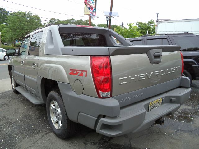 Chevrolet Avalanche C350 4dr Sdn 3.5L Sport RWD Sedan Pickup Truck