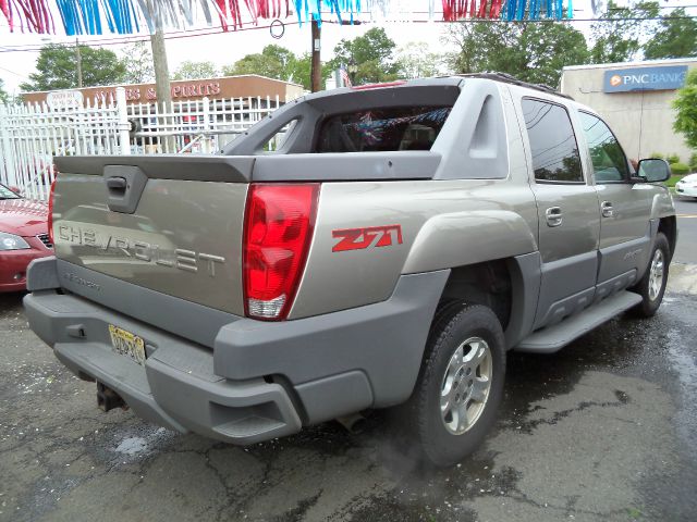 Chevrolet Avalanche 2002 photo 17