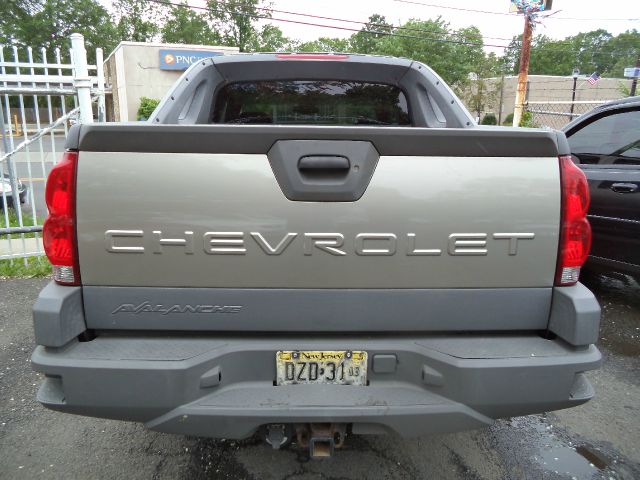 Chevrolet Avalanche 2002 photo 4