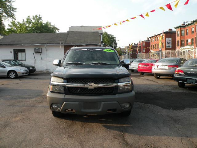 Chevrolet Avalanche 2002 photo 17