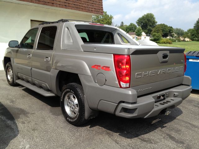 Chevrolet Avalanche 2002 photo 3