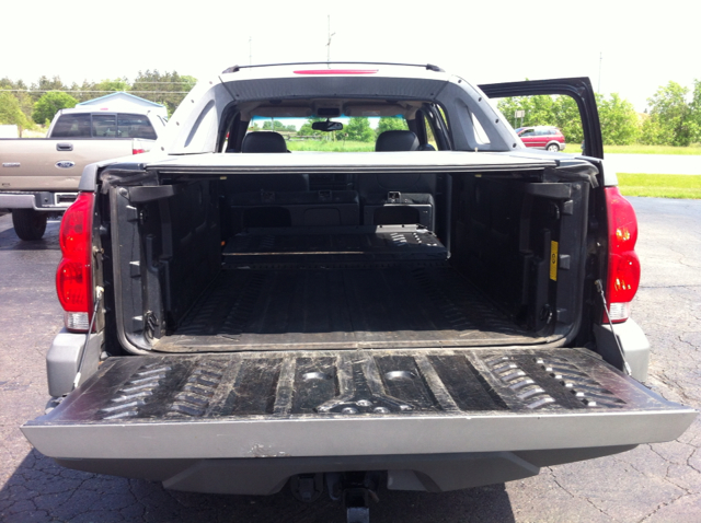 Chevrolet Avalanche 2002 photo 14