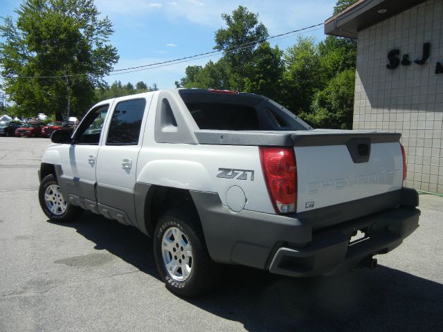 Chevrolet Avalanche 2002 photo 12