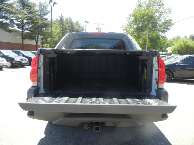 Chevrolet Avalanche 2002 photo 13