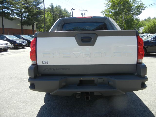 Chevrolet Avalanche 2002 photo 15