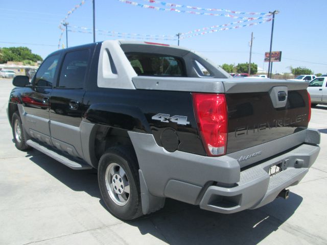 Chevrolet Avalanche 2002 photo 3