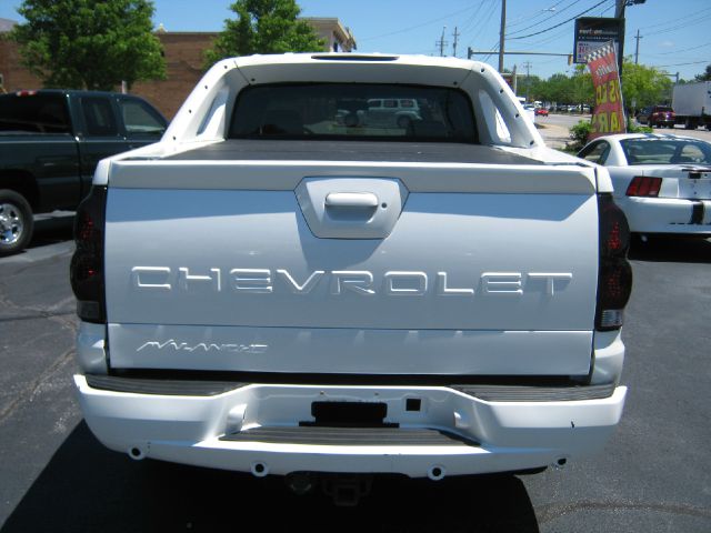 Chevrolet Avalanche 2002 photo 19