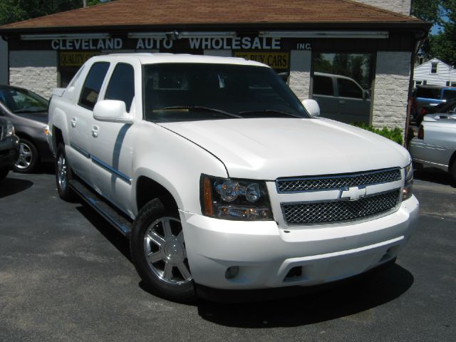 Chevrolet Avalanche 2002 photo 24