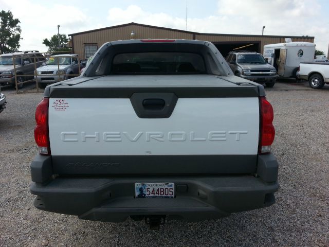 Chevrolet Avalanche 2002 photo 3